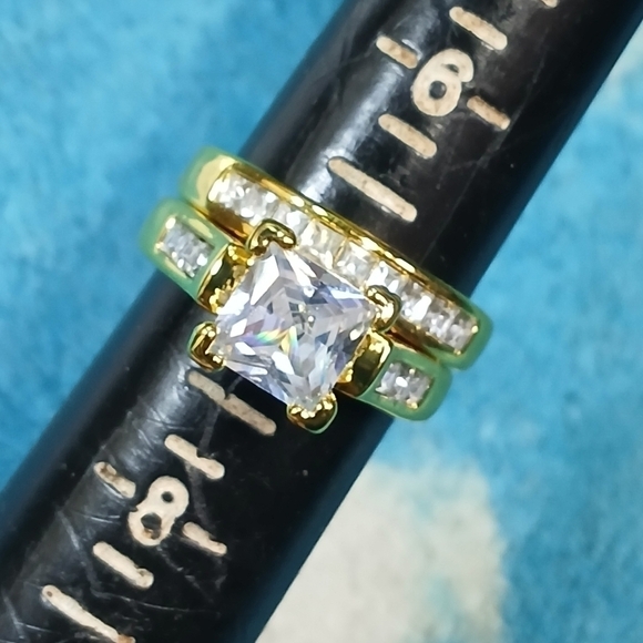 Goldtone cubic zirconia wedding engagement set new size 7 - Picture 2 of 4